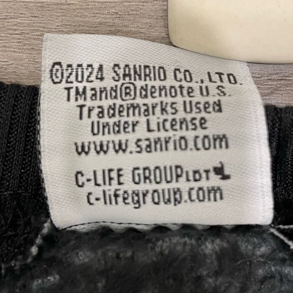 KUROMI by Sanrio Plush Cozy Crewneck Top All Over Print Size M - Picture 16 of 16